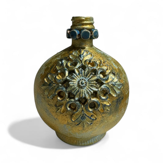 Artful Vessel