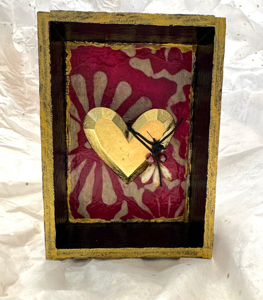 Golden Heart Vignette